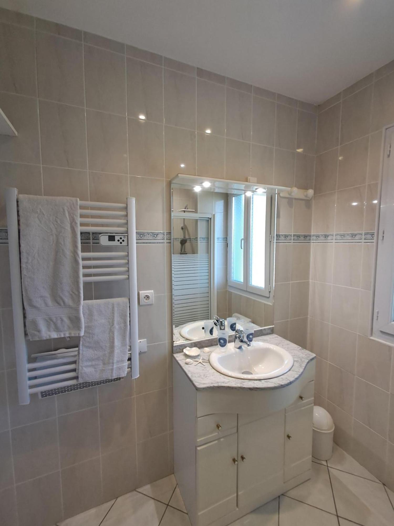 La Maison Des Coquilles Holiday home *